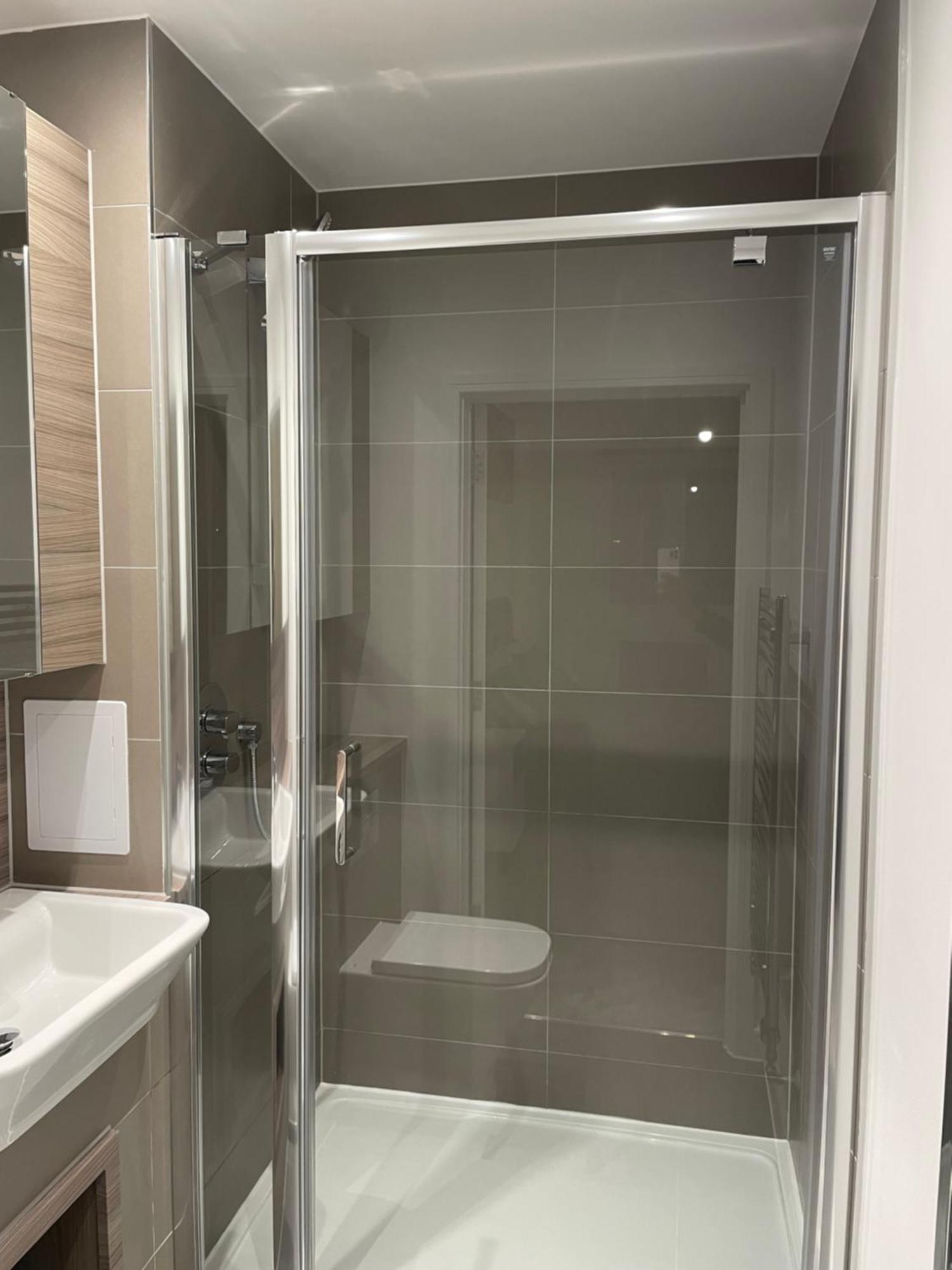 Luxurious 2 Bedroom Apartment Barking  Dış mekan fotoğraf